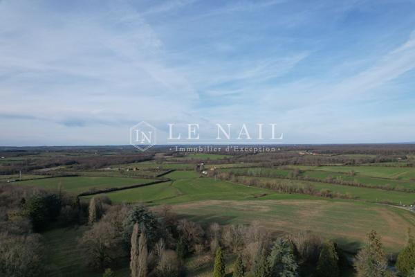 Château médiéval des 13e et 15e siècles à vendre dans le Berry