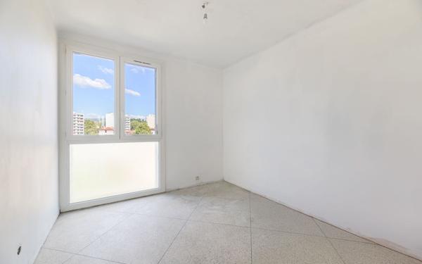 Appartement à vendre    3 pièces • 55,50 m2 Marseille 4