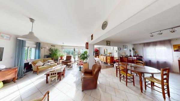 Maison 4 chambres avec grand terrain sur Saint-Benoît