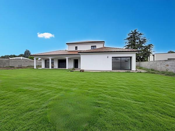 Maison 5 pièces - 165 m²