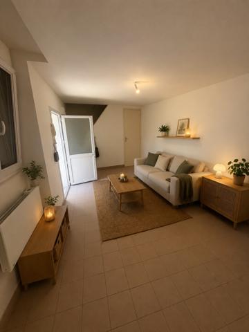 Maison
                                                                                                                                                                                                                                                                                                                        2 pièce(s)                                                                                                                                                                                                          1 chambre(s)                                                                                                                                                                                                          35  m²