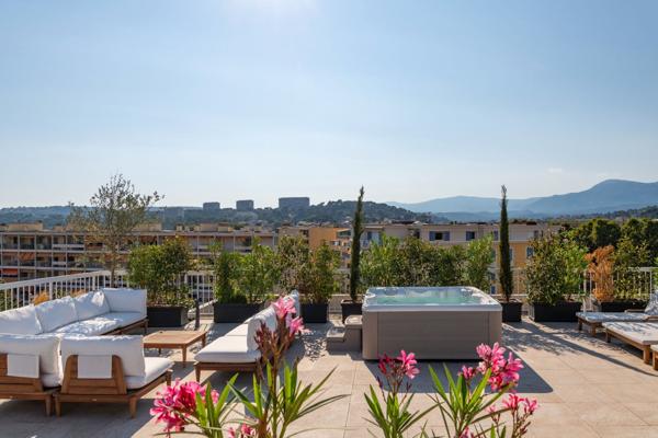Vente Appartement de luxe Cagnes-sur-Mer 4 Pièces 116 m²
