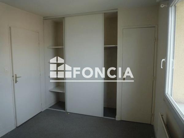 Location Appartement 2 pièces 54.21 m² - 152 AVENUE DE LA LIBERATION / 21 RUE BLAISE PASCAL Poitiers 86000