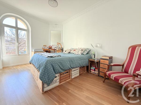 Appartement F5 à vendre  5 pièces - 114,34 m2 ST OUEN - 93