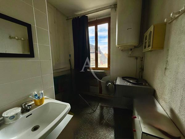 Spécial investisseur immeuble centre ville Jurancon 11 pièce(s) et terrain