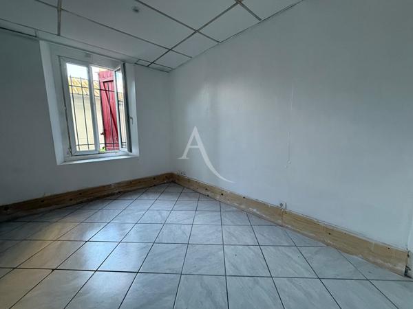 Spécial investisseur immeuble centre ville Jurancon 11 pièce(s) et terrain