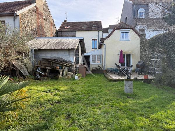 Spécial investisseur immeuble centre ville Jurancon 11 pièce(s) et terrain