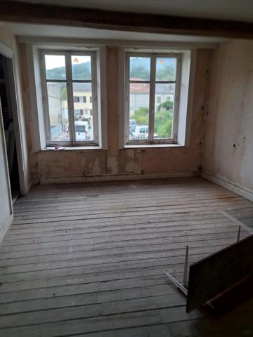 Vente                                                      Maison
                        
                     5 pièces                      154 m2                     à Gespunsart