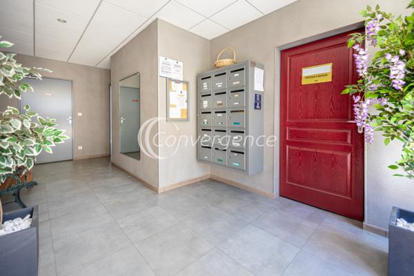 Appartement
                                                                                                                                                                                                                                                                                                                        3 pièce(s)                                                                                                                                                                                                          2 chambre(s)                                                                                                                                                                                                          73  m²