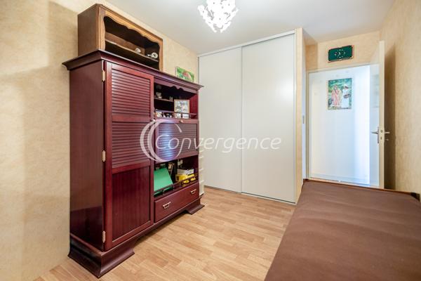 Appartement
                                                                                                                                                                                                                                                                                                                        3 pièce(s)                                                                                                                                                                                                          2 chambre(s)                                                                                                                                                                                                          73  m²