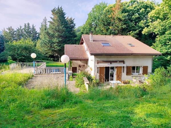 Maison de 148m² avec terrain boisé de 4802m²