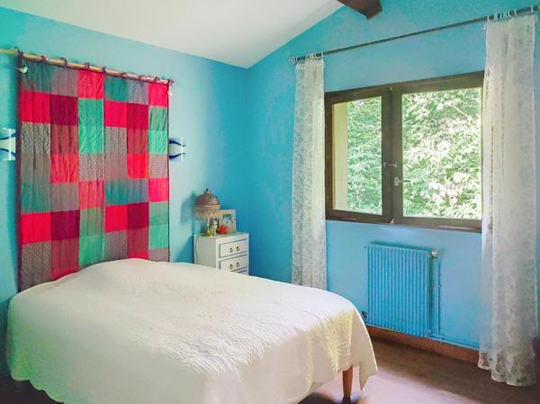 Maison de 148m² avec terrain boisé de 4802m²