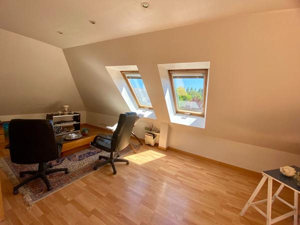 Fouesnant Maison de 214 m² , la plage à vélo !