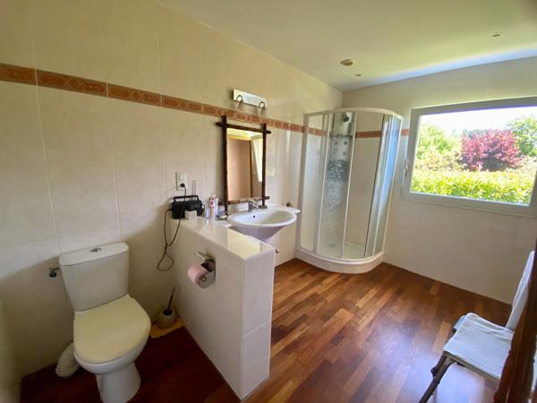 Fouesnant Maison de 214 m² , la plage à vélo !