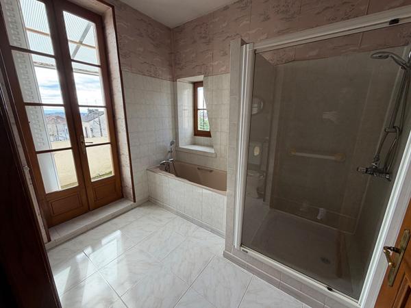 Immeuble Le Creusot 17 pièce(s) 562 m2