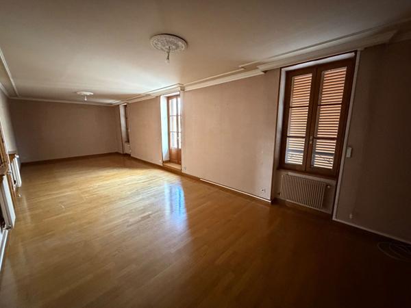 Immeuble Le Creusot 17 pièce(s) 562 m2