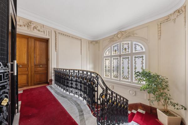 Vente Appartement de luxe Paris 8 5 Pièces 156 m²
