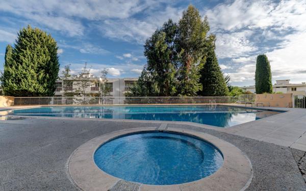 Appartement à vendre    2 pièces • 57 m2 Nice