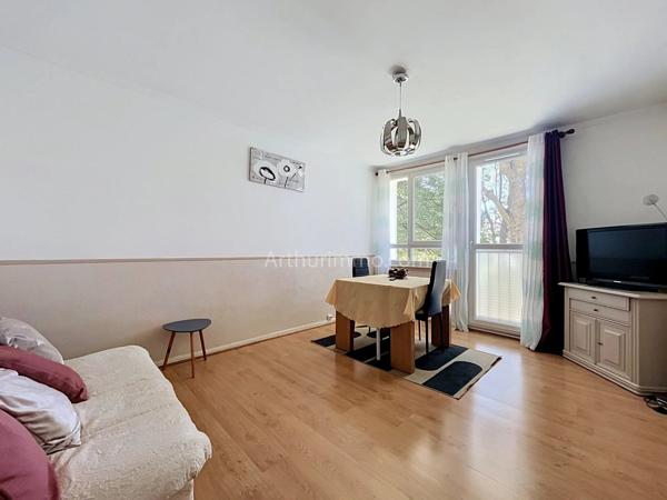 Vente                                                      Appartement
                        
                     3 pièces                      56 m2                     à Crosne