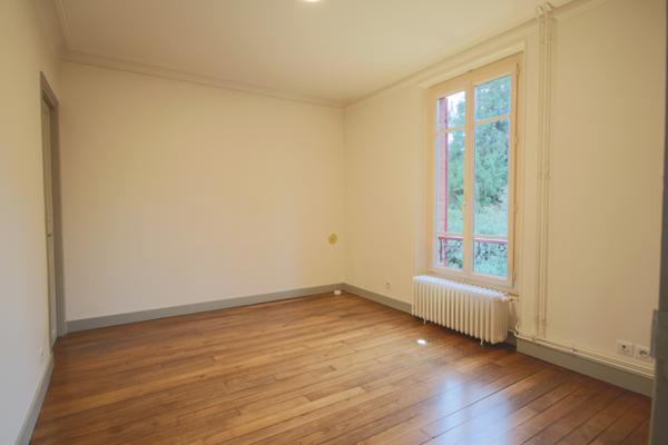 Bessancourt (95550) Superbe Meulière 112 m2, 4 chambres, terrain de 884 m2, DPE:C.