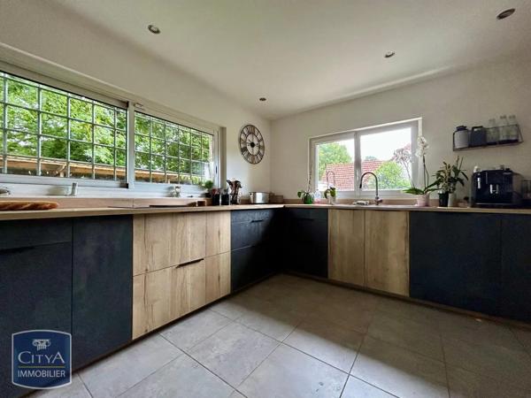 Maison à vendre 11 pièces 232m²