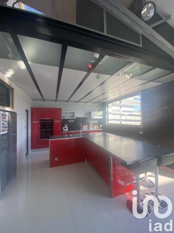 Maison traditionnelle 7 pièces de 239 m² à La Jarrie (17220)