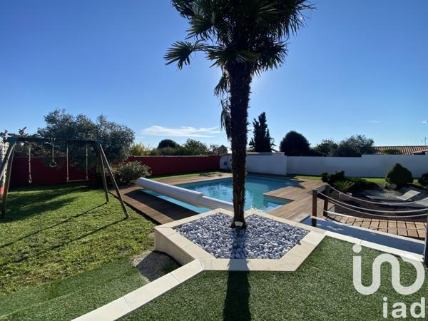 Maison traditionnelle 7 pièces de 239 m² à La Jarrie (17220)