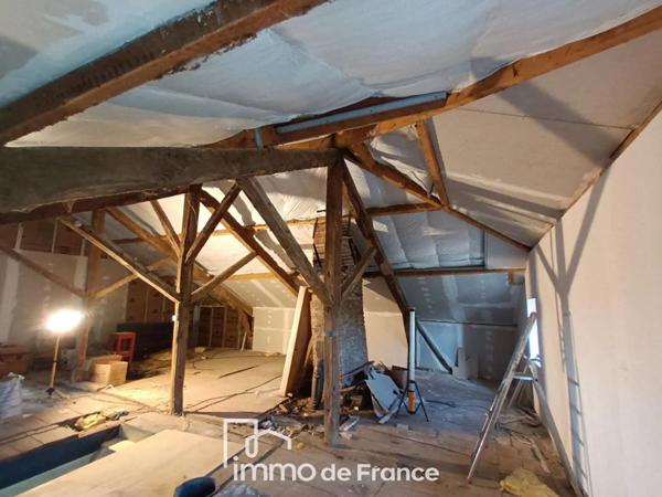 Maison à vendre à Saint-Santin-de-Maurs (15600)