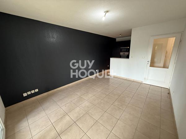 BAHO F2 avec terrasse et parking