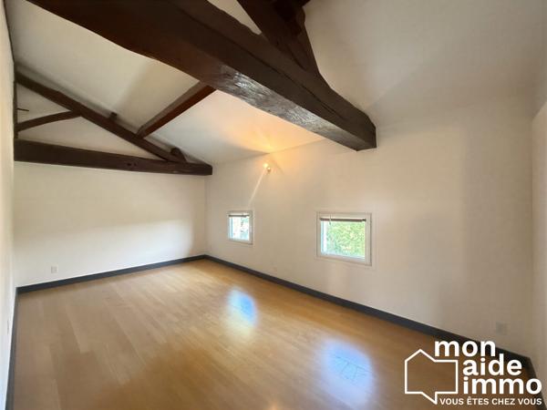 Jolie maison en pierre avec garage de 58m² et 3 chambres
