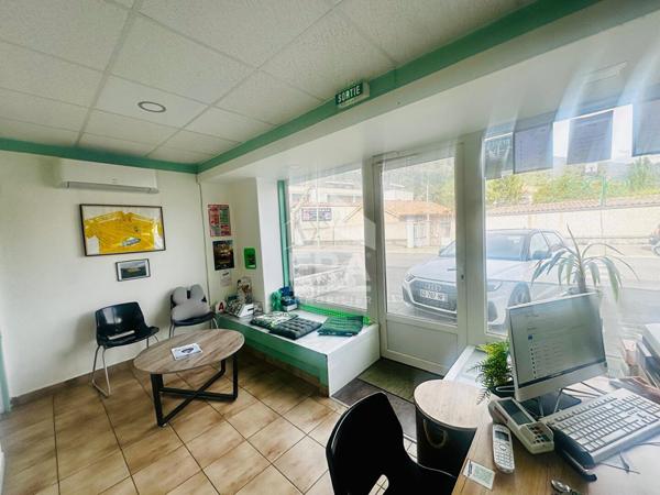 Local commercial ( vente des murs) Sisteron, très bonne visibilité