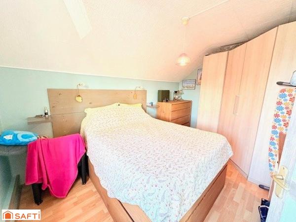 Maison Semi Individuelle à Bruay Sur L'Escaut avec Jardin