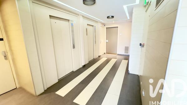 Appartement à vendre 4 pièces 93 m² Courbevoie