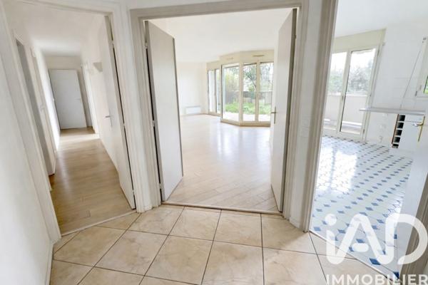 Appartement à vendre 4 pièces 93 m² Courbevoie
