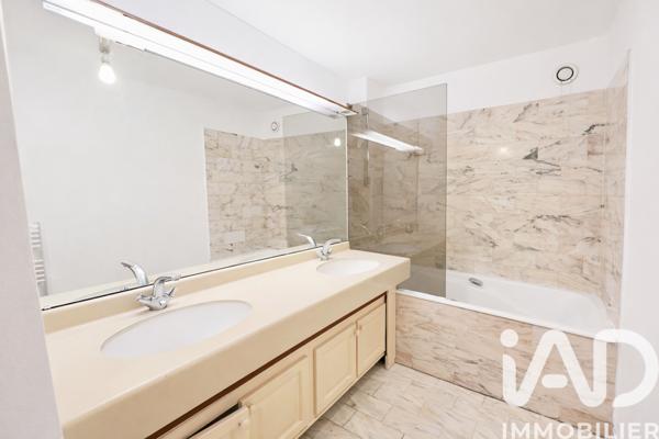 Appartement à vendre 4 pièces 93 m² Courbevoie