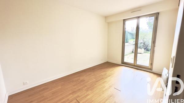 Appartement à vendre 4 pièces 93 m² Courbevoie