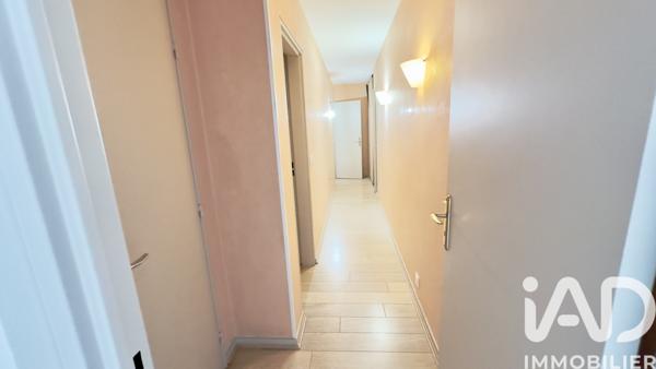 Appartement à vendre 4 pièces 93 m² Courbevoie