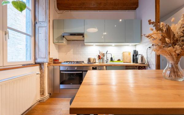 Appartement à vendre    3 pièces • 49,71 m2 Lyon 9