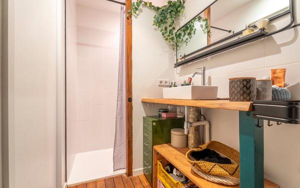 Appartement à vendre    3 pièces • 49,71 m2 Lyon 9