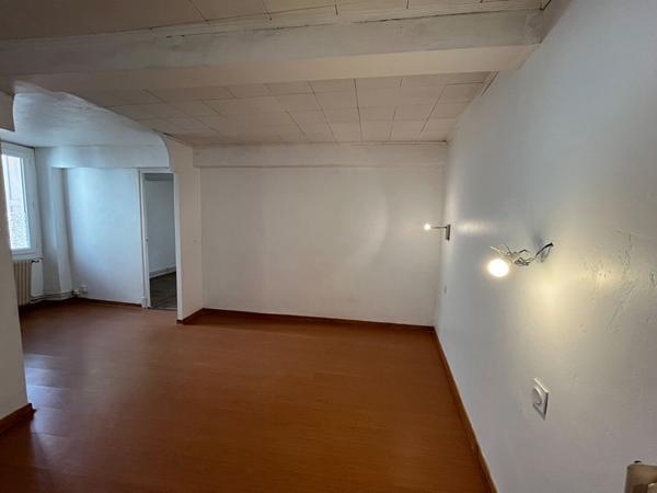 Maison à vendre Montlegun 130 m² avec garage double, véranda et potentiel à rénover