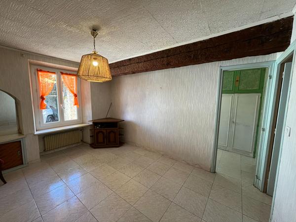 Maison à vendre Montlegun 130 m² avec garage double, véranda et potentiel à rénover