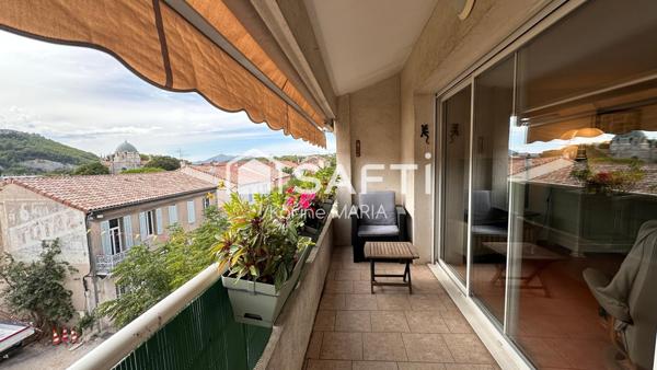 13830 - ROQUEFORT LA BEDOULE Duplex T2 de 71 m2 avec 2 terrasses