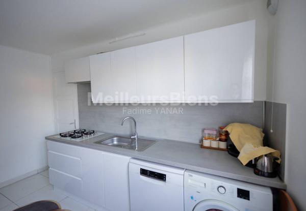 Maison mitoyenne 2 cotés, 4 pièces entièrement rénovée 68 m²