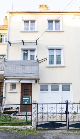 Maison mitoyenne 2 cotés, 4 pièces entièrement rénovée 68 m²