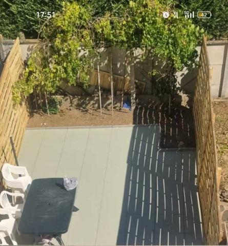 Maison mitoyenne 2 cotés, 4 pièces entièrement rénovée 68 m²