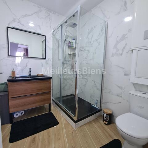 Magnifique deux pièces avec une vue entièrement dégagée sur tout Paris