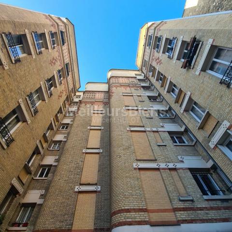 Magnifique deux pièces avec une vue entièrement dégagée sur tout Paris