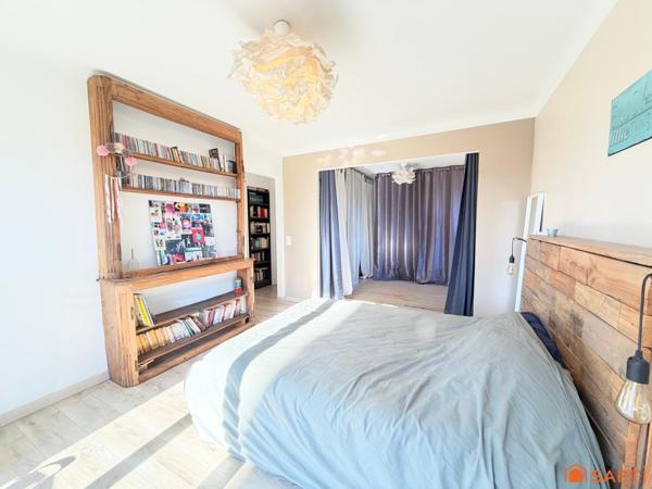 Maison 145m2, 4 chambres, garage et jardin.