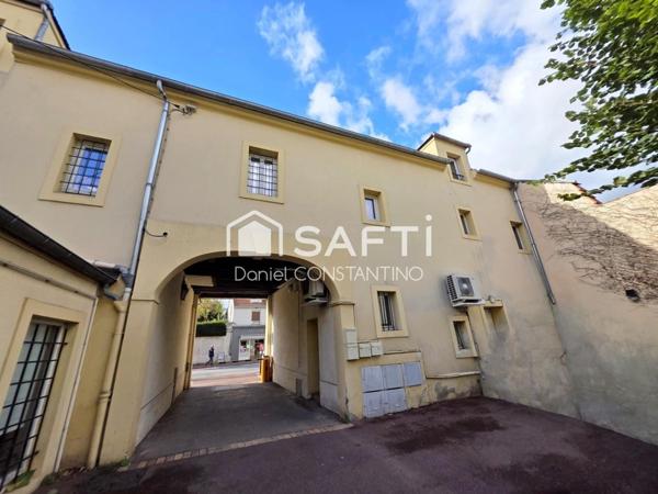 Hyper Centre, 125 m² au Sol avec séjour de 57m²