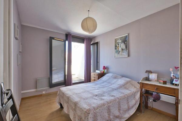 Comme une maison, avec terrasses et 4 chambres